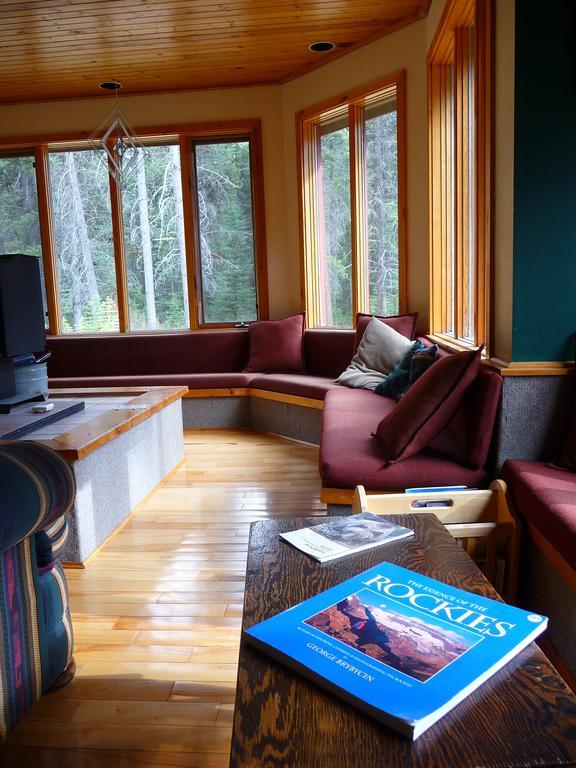 Hi Castle Mountain - Hostel Екстериор снимка