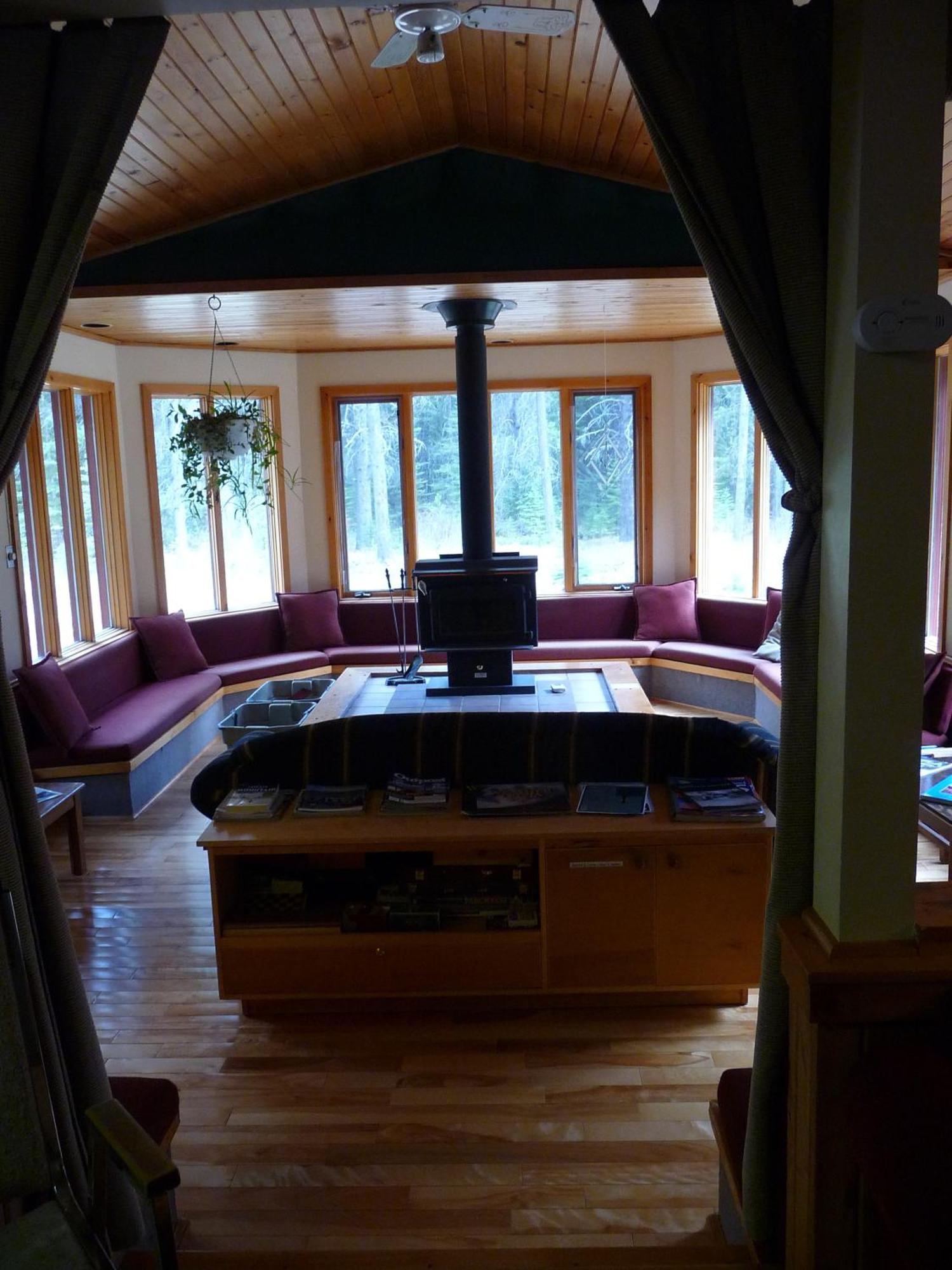 Hi Castle Mountain - Hostel Екстериор снимка