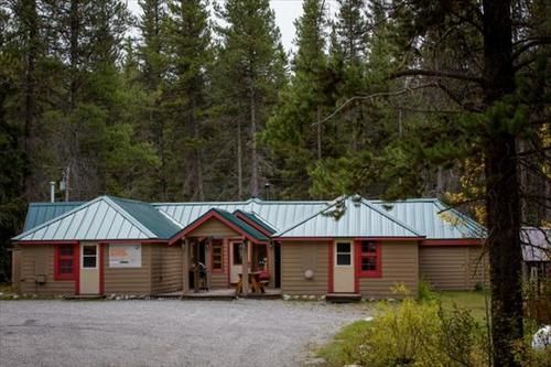 Hi Castle Mountain - Hostel Екстериор снимка